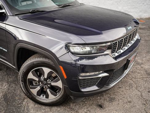 Used 2023 Jeep Grand Cherokee 4WD 4xe image 8