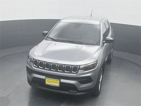 Used 2023 Jeep Compass Sport image 21