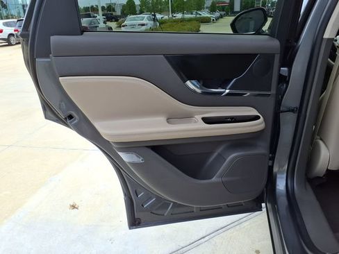 Used 2024 Lincoln Corsair FWD image 17