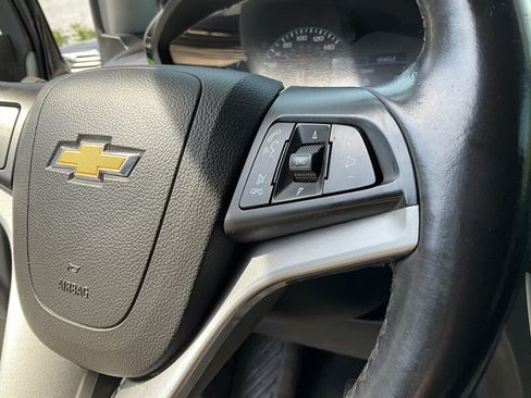 Used 2019 Chevrolet Trax LT w/ LT Convenience Package FWD image 26