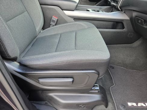 Used 2021 RAM 1500 Big Horn RWD image 26