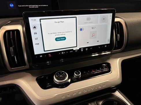 Used 2025 Ford Expedition Active image 25