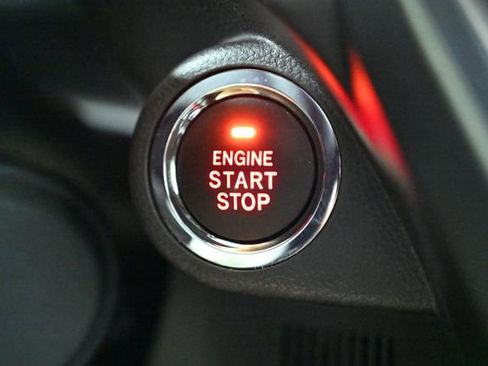 Used 2025 Subaru Forester Limited image 38