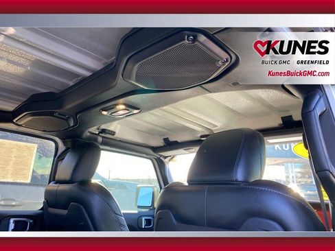 Used 2022 Jeep Gladiator Rubicon w/ Trailer Tow Package image 38