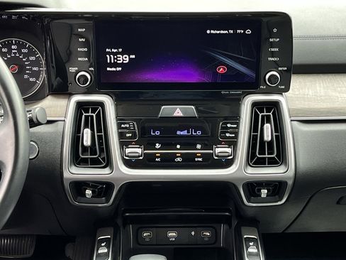 Used 2023 Kia Sorento S w/ Panoramic Sunroof Package AWD/4WD image 15