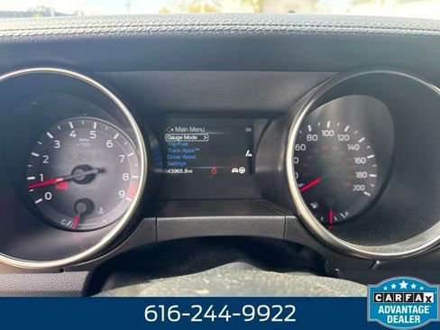 Used 2016 Ford Mustang Shelby GT350 w/ Technology Package RWD image 5