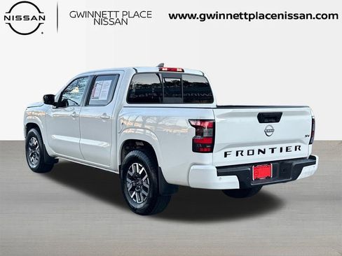 Used 2022 Nissan Frontier SV image 7