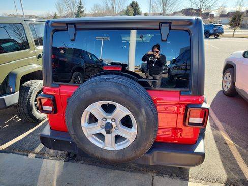 Used 2021 Jeep Wrangler Unlimited Sport image 6