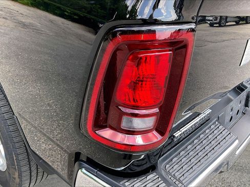 Certified 2025 RAM 2500 Big Horn AWD/4WD image 28