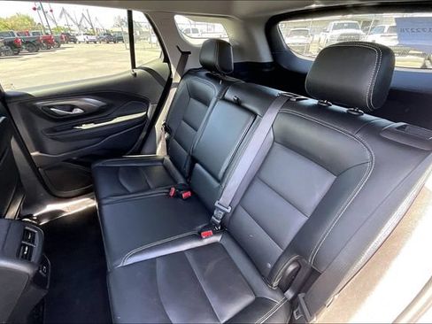 Used 2024 GMC Terrain SLT FWD image 28