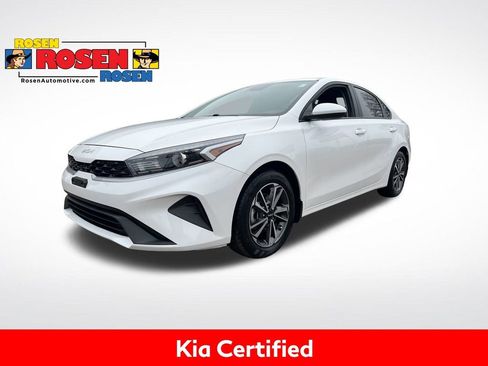 Certified 2023 Kia Forte LXS image 1