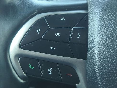 Used 2021 Jeep Grand Cherokee Limited image 15