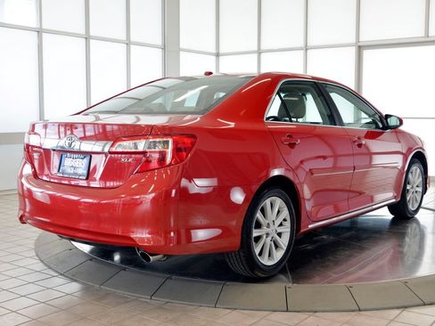 Used 2014 Toyota Camry XLE FWD image 8