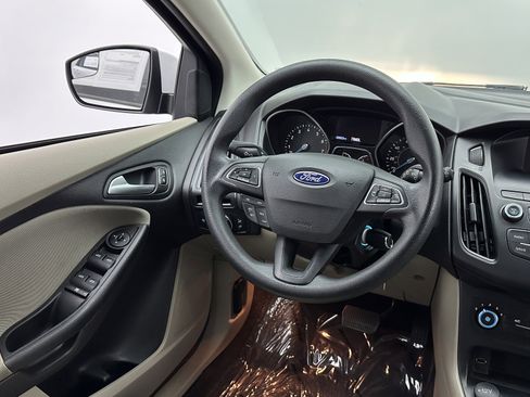 Used 2018 Ford Focus SE image 23