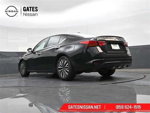 Used 2024 Nissan Altima 2.5 SV image 37