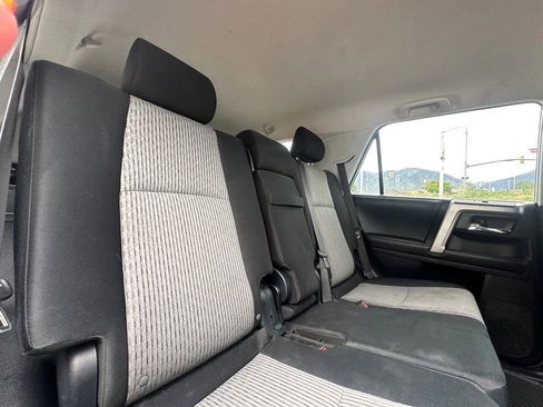 Used 2019 Toyota 4Runner SR5 AWD/4WD image 36