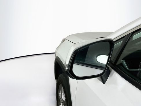 Used 2025 Toyota RAV4 XLE FWD image 16
