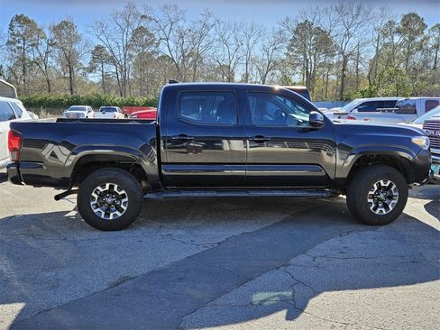 Used 2018 Toyota Tacoma SR5 image 7
