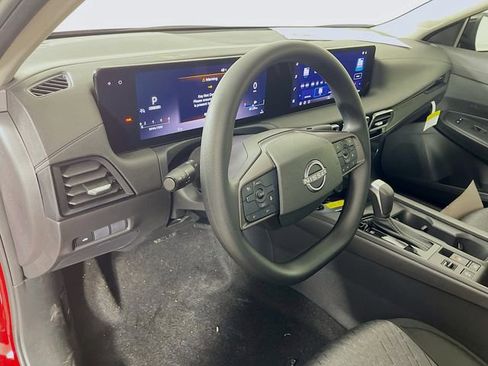 New 2026 Nissan Sentra SV image 7