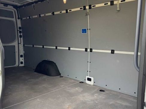 Used 2022 Mercedes-Benz Sprinter 2500 image 16