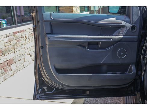 Used 2022 Ford Expedition Max Limited AWD/4WD image 8