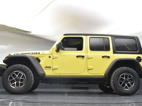 Used 2024 Jeep Wrangler Unlimited Rubicon image 35