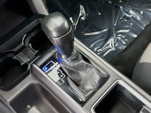 Used 2020 Toyota Tacoma TRD Off-Road image 16