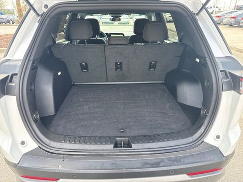 Used 2025 Chevrolet Equinox LT FWD image 29