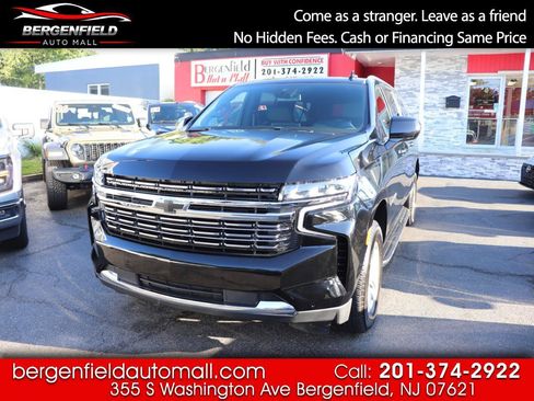 Used 2023 Chevrolet Suburban LT AWD/4WD image 1