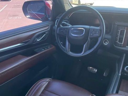 Used 2023 GMC Yukon Denali Ultimate AWD/4WD image 14