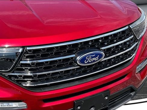 Used 2020 Ford Explorer XLT w/ Equipment Group 202A RWD image 32
