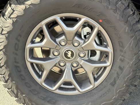 New 2025 Ford Bronco Badlands image 14