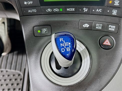 Used 2010 Toyota Prius Five image 18