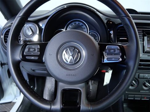 Used 2019 Volkswagen Beetle 2.0T S image 22