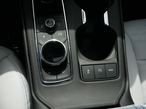 Certified 2024 Cadillac XT4 Sport AWD/4WD image 31