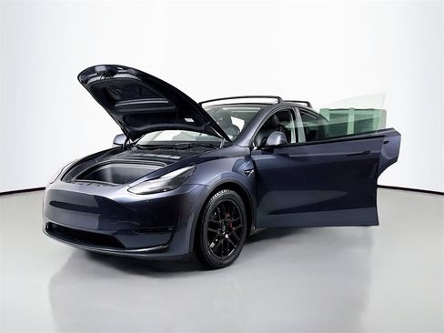 Used 2022 Tesla Model Y Performance image 28