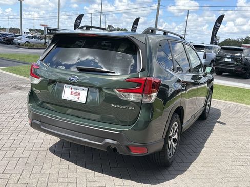 Certified 2023 Subaru Forester Premium AWD/4WD image 6