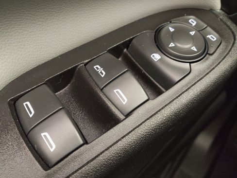 Used 2020 Chevrolet Equinox LS w/ LS Convenience Package AWD/4WD image 27
