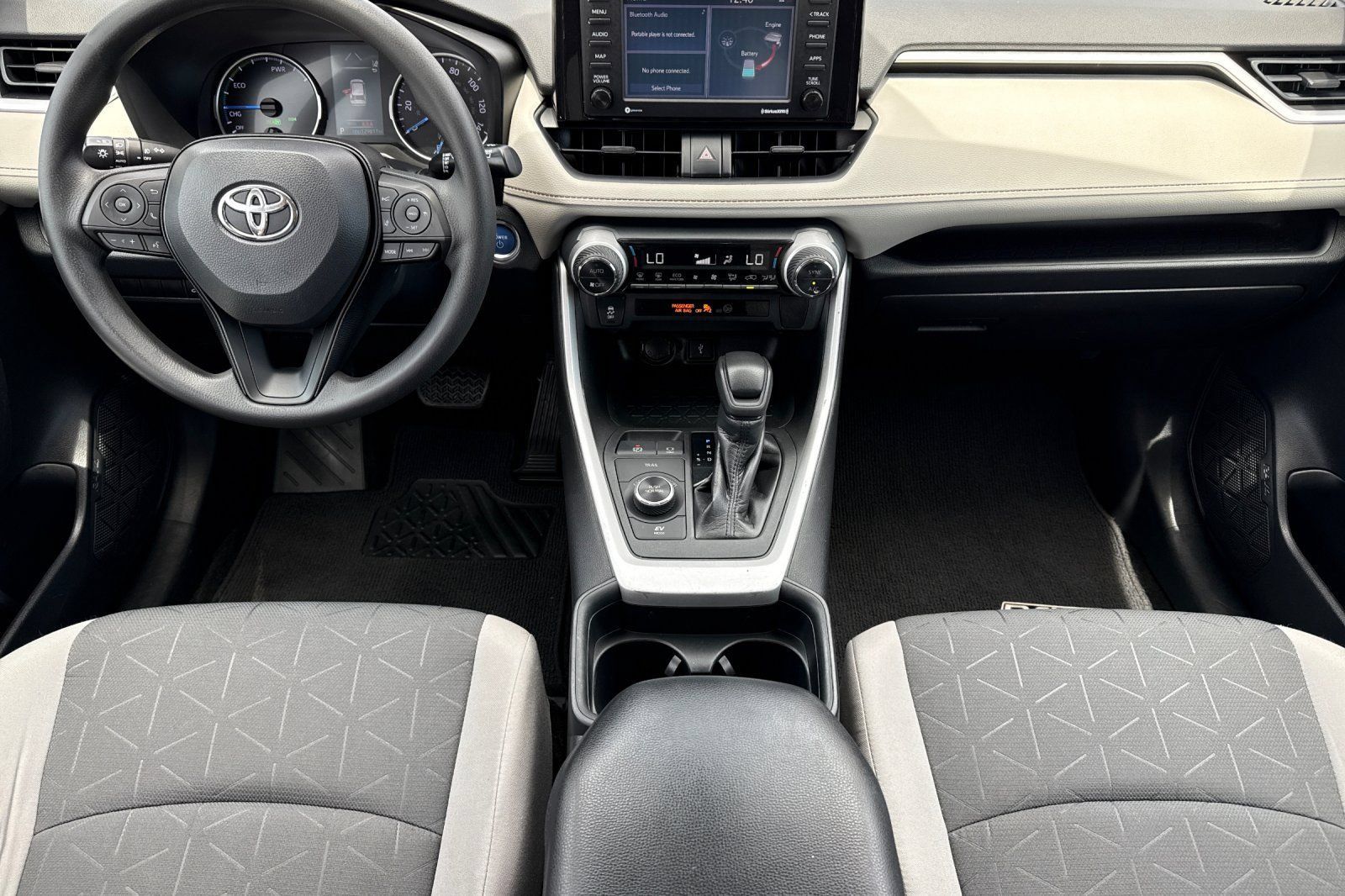 Used 2020 Toyota RAV4 XLE w/ Convenience Package AWD/4WD image 13