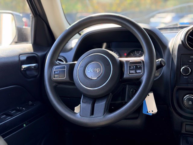 Used 2013 Jeep Patriot Sport AWD/4WD image 17