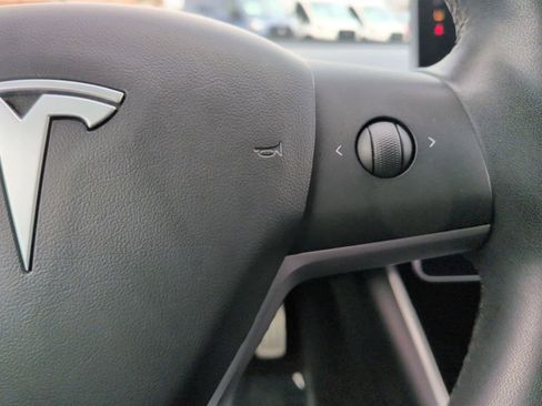 Used 2020 Tesla Model 3 Performance image 27