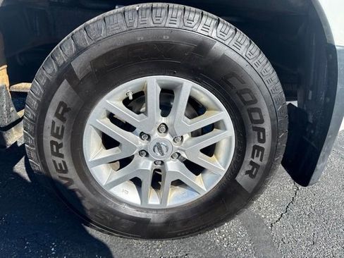 Used 2017 Nissan Frontier SV w/ SV Value Truck Package AWD/4WD image 25
