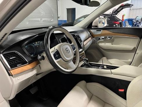 Used 2017 Volvo XC90 T6 Inscription w/ Vision Package AWD/4WD image 22