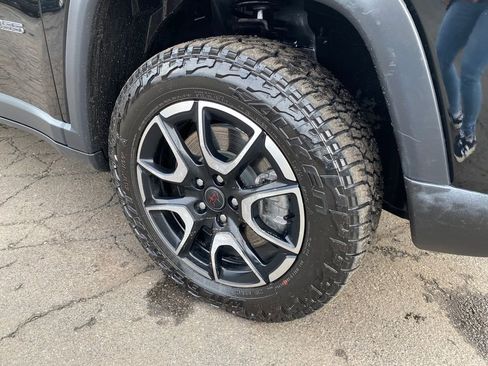 Used 2025 Jeep Compass Trailhawk AWD/4WD image 29