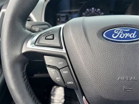 Used 2022 Ford Edge SEL w/ Convenience Package image 16