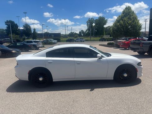 Used 2019 Dodge Charger Police w/ Street Appearance Group AWD/4WD image 7