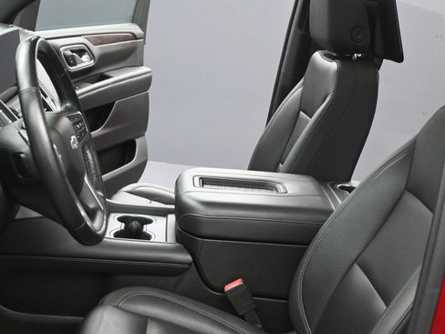 Used 2021 Chevrolet Tahoe Z71 w/ Z71 Off-Road Package image 19