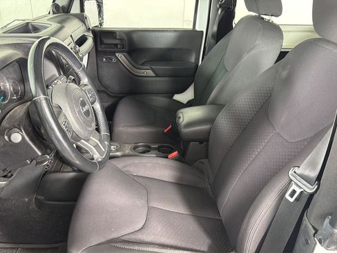 Used 2013 Jeep Wrangler Sport image 9