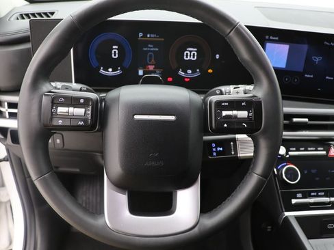 Used 2025 Hyundai Santa Fe SEL image 16