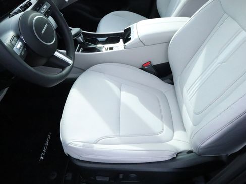 New 2026 Hyundai Tucson SEL image 17